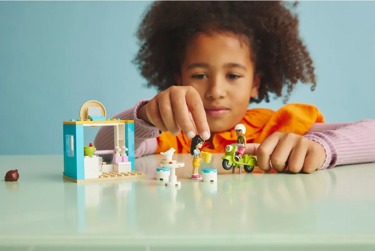 LEGO Friends 41723 Donut Shop set, image 7