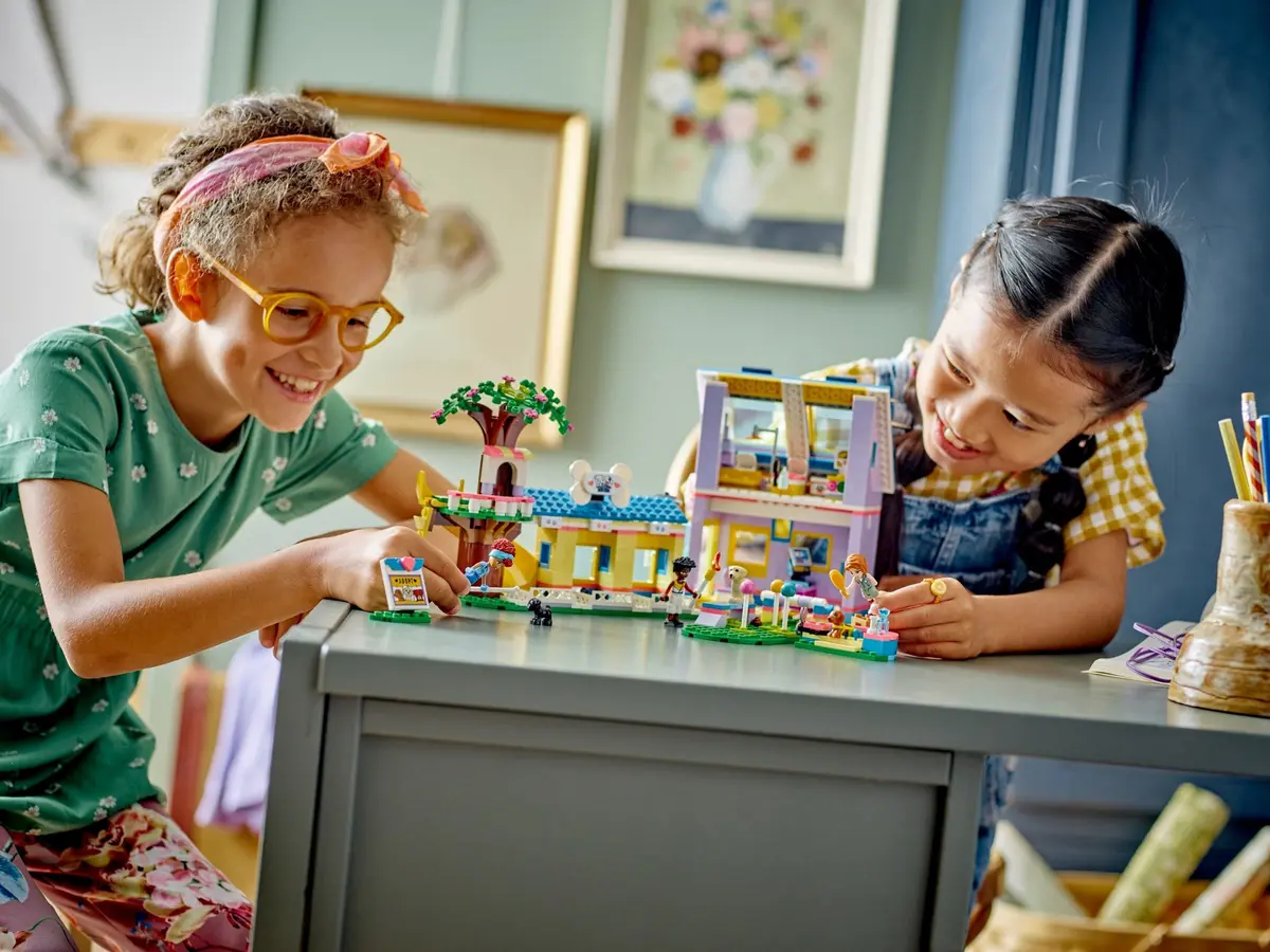 LEGO Friends 41727 Dog Rescue Centre set, image 11