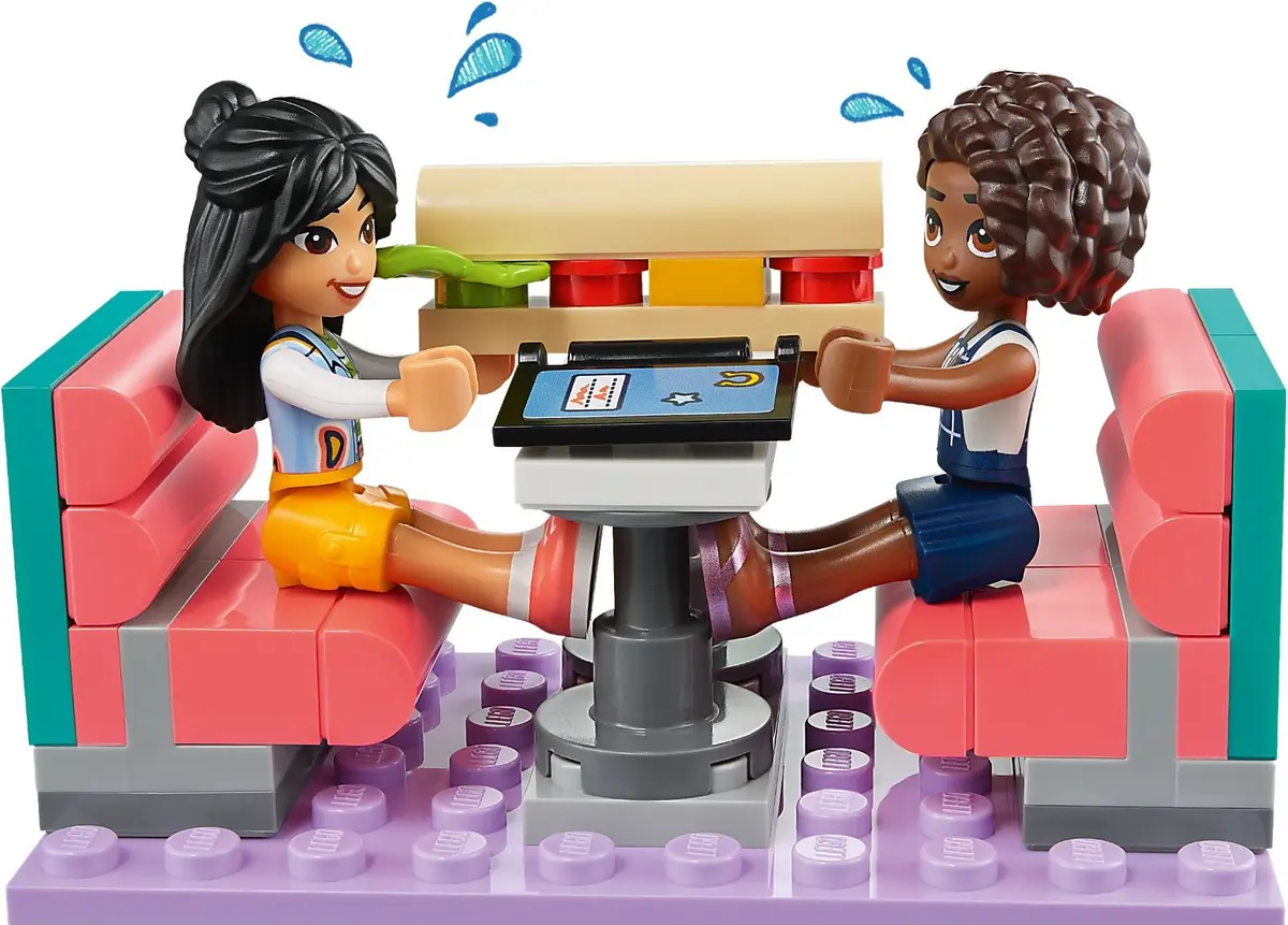 LEGO Friends 41728 Heartlake Downtown Diner set, image 6