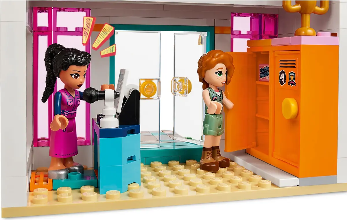LEGO Friends 41731 Heartlake International School set, image 8