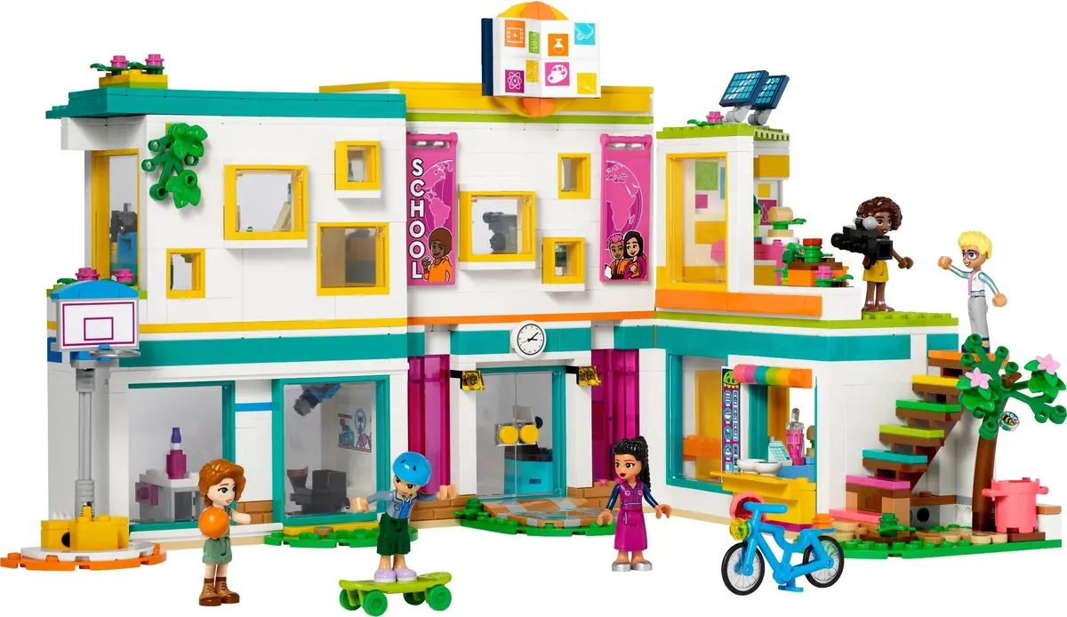 LEGO Friends 41731 Heartlake International School set