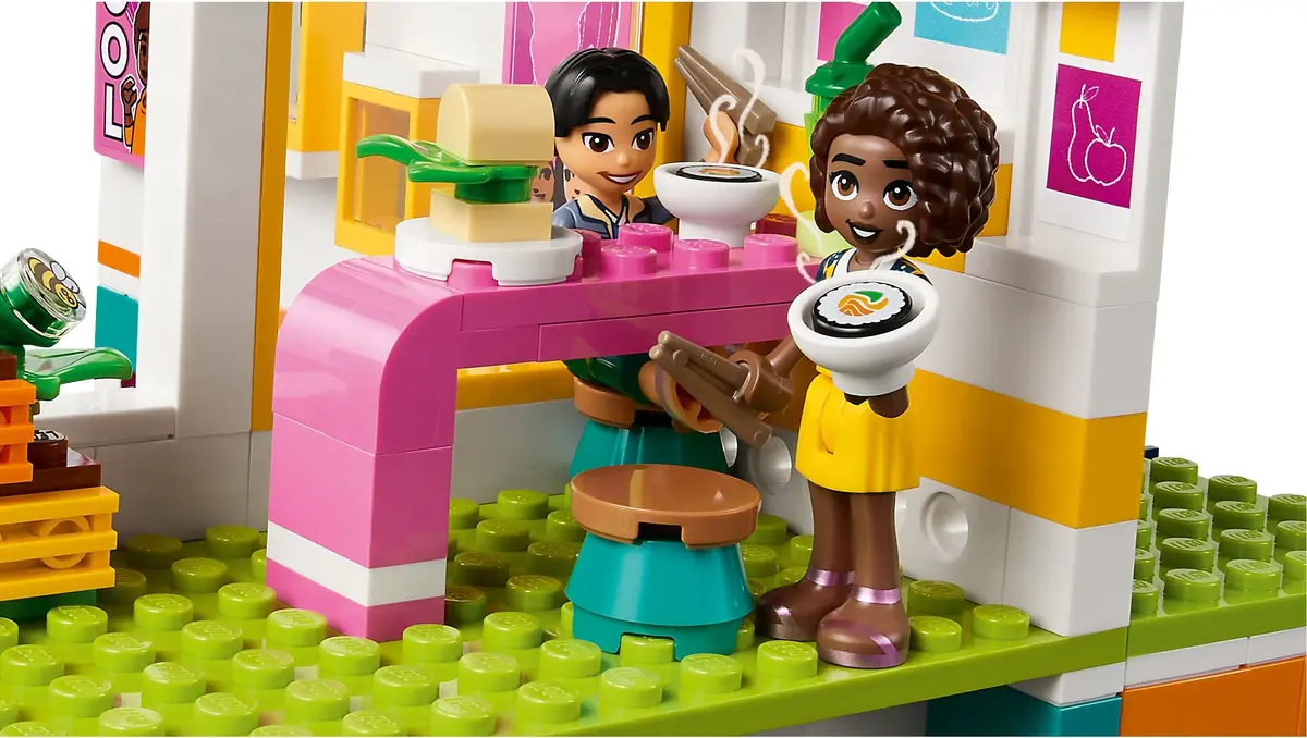 LEGO Friends 41731 Heartlake International School set, image 12
