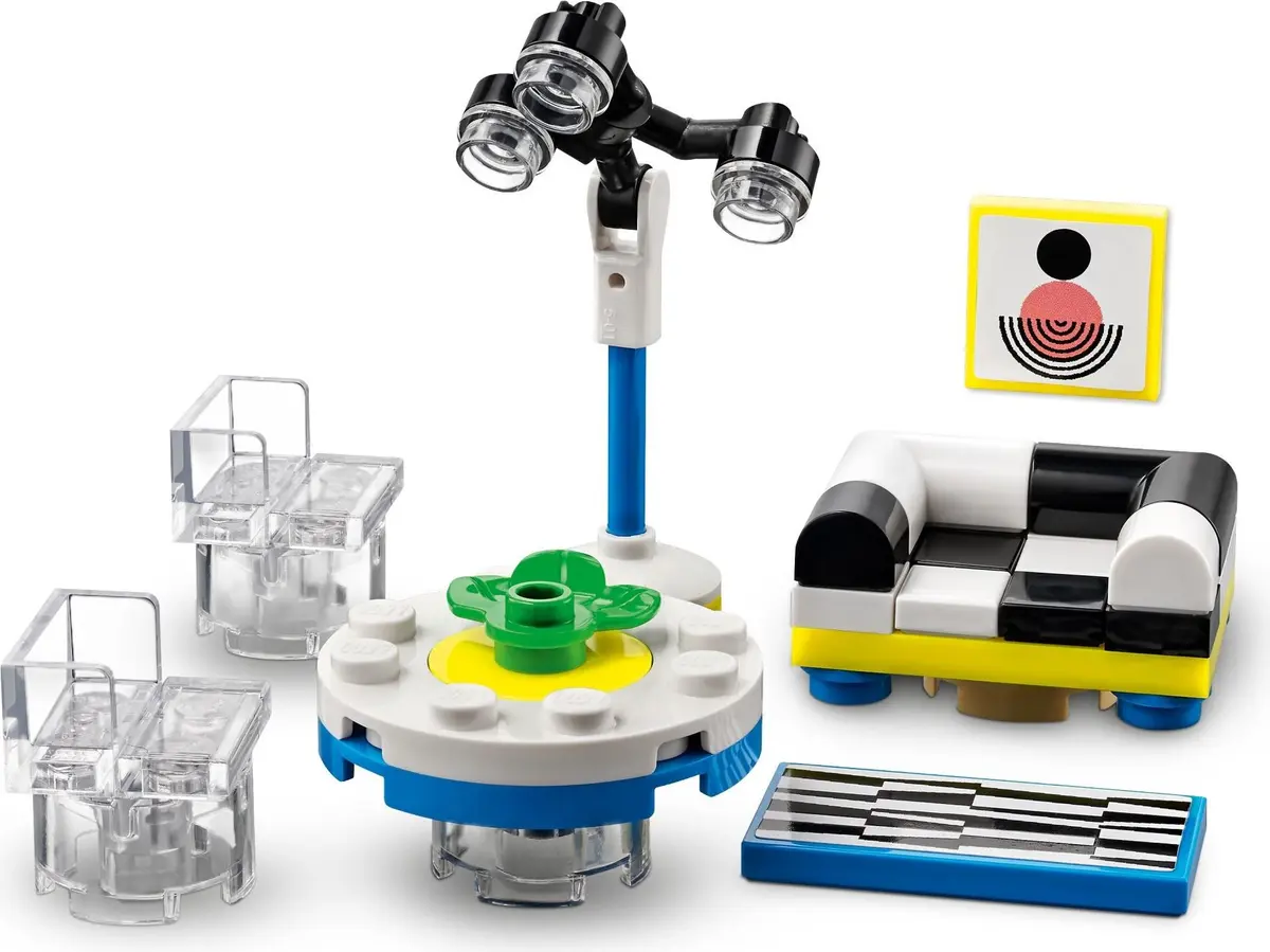 LEGO Friends 41732 Downtown Flower and Design Stores set, image 10