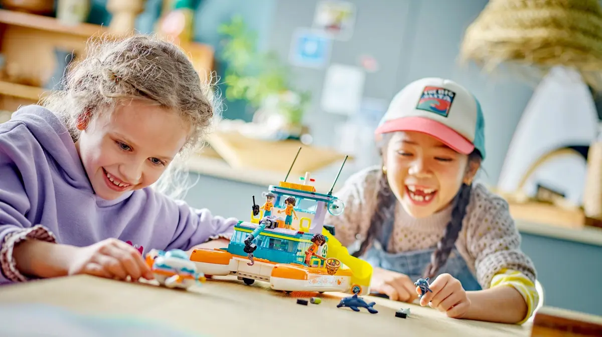 LEGO Friends 41734 Sea Rescue Boat set, image 3
