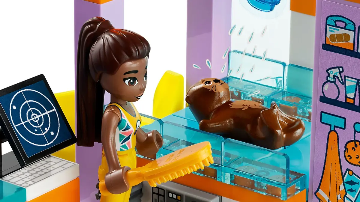 LEGO Friends 41736 Sea Rescue Centre set, image 11