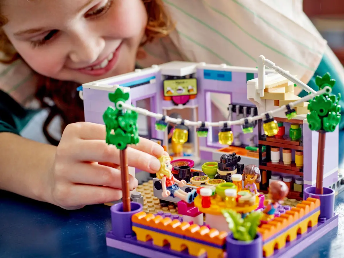 LEGO Friends 41747 Heartlake City Community Kitchen set, image 11