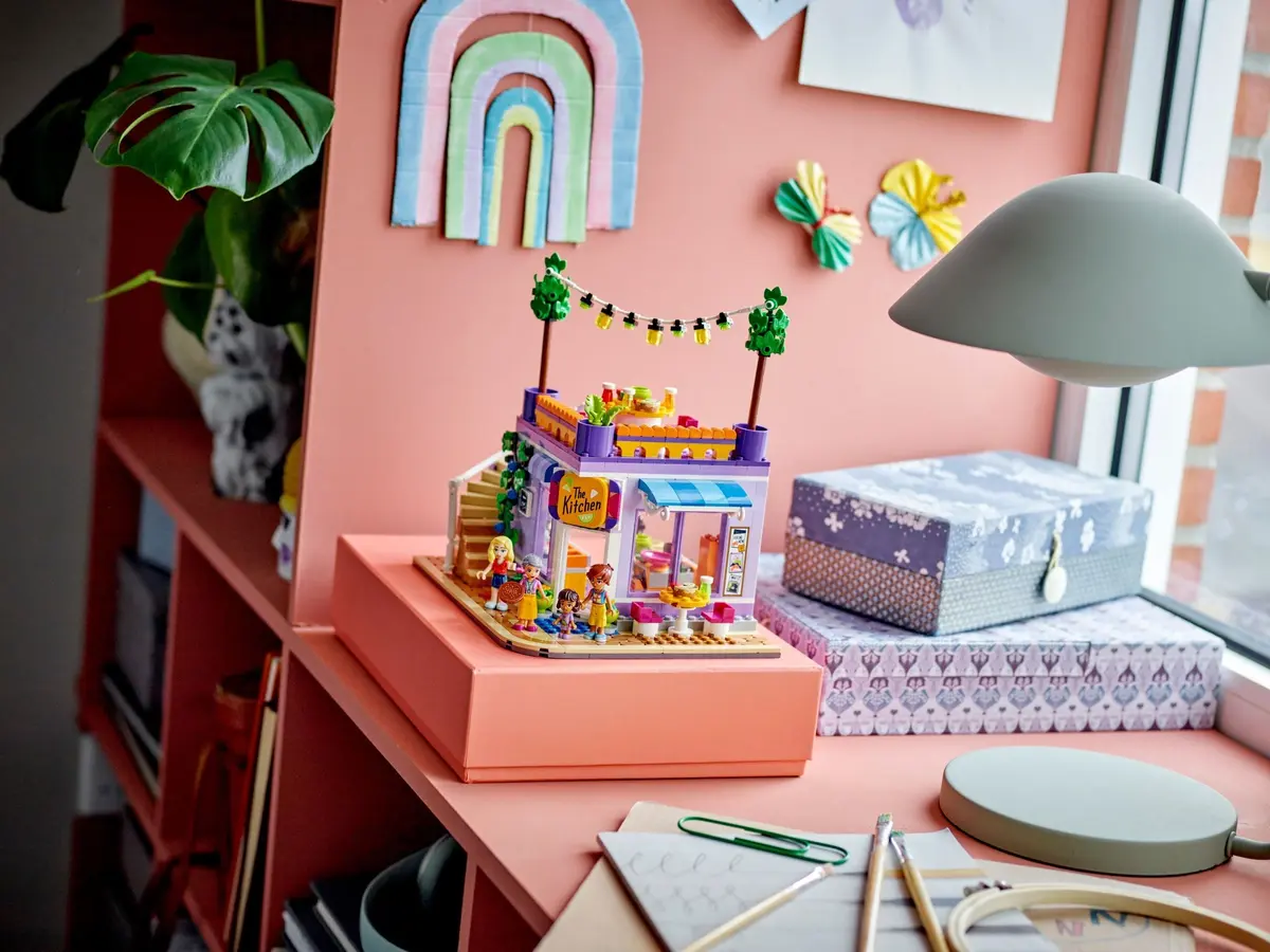 LEGO Friends 41747 Heartlake City Community Kitchen set, image 3