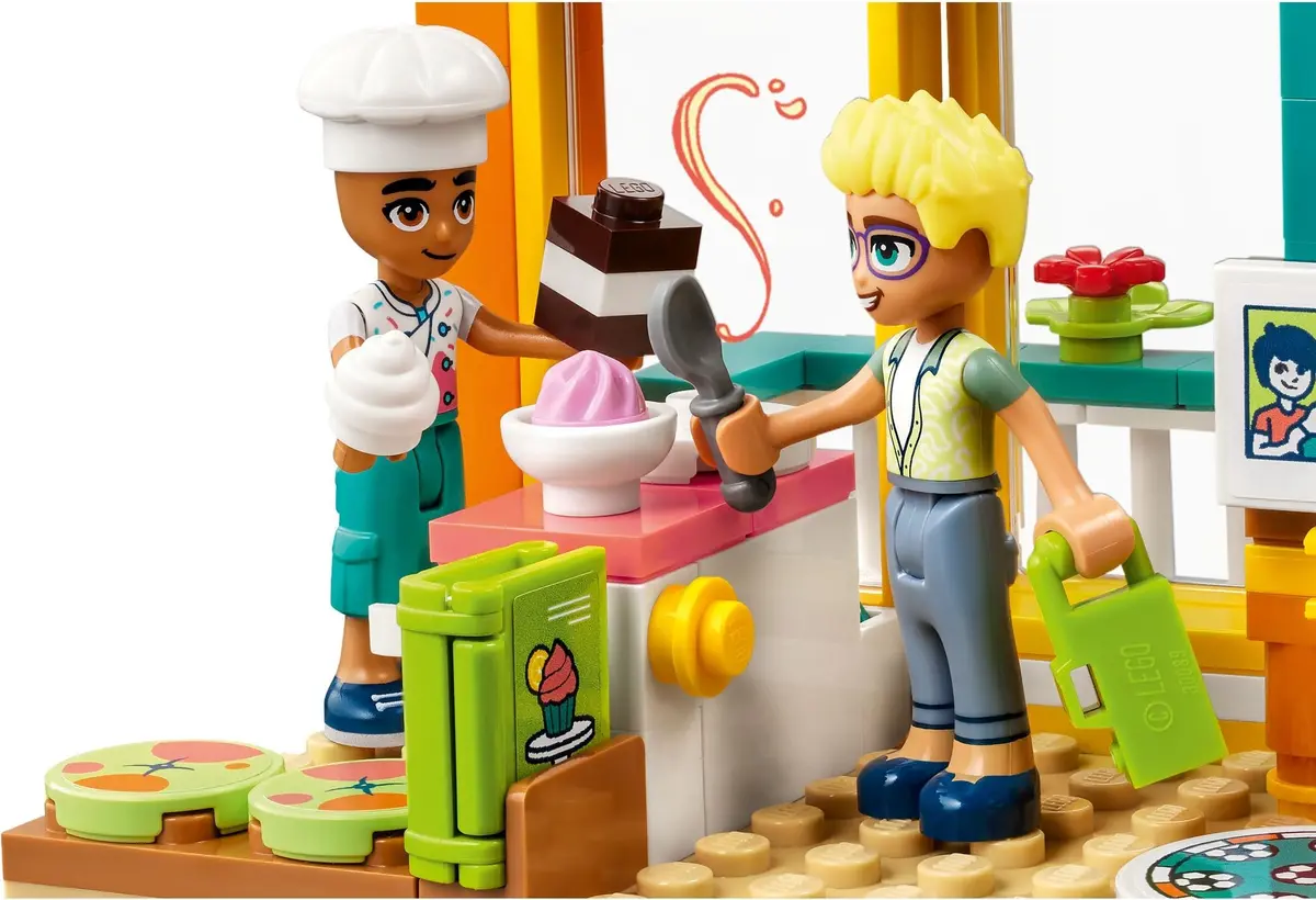 LEGO Friends 41754 Leo's Room set, image 4