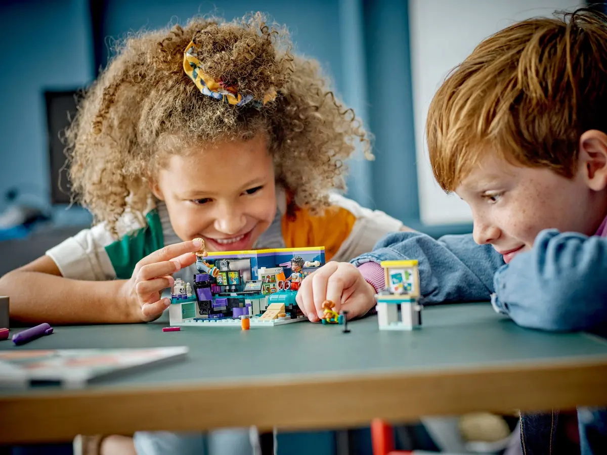 LEGO Friends 41755 Nova's Room set, image 7