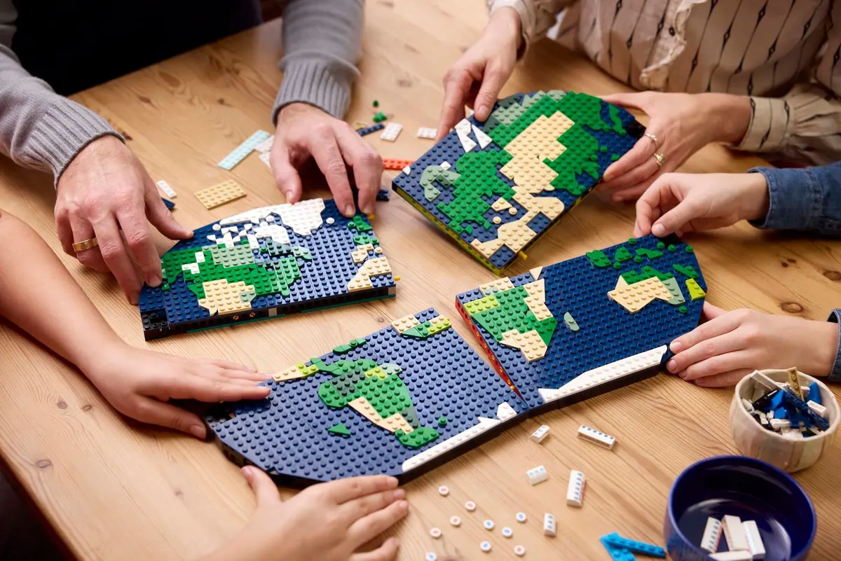 LEGO Miscellaneous 41838 Travel Moments set, image 8