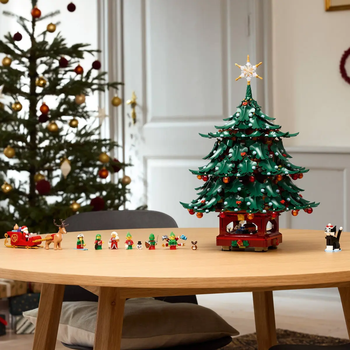 LEGO Seasonal 41843 Family Christmas Tree Decoration set, image 7