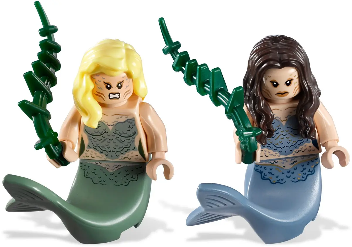 LEGO Pirates of the Caribbean 4194 Whitecap Bay set, image 13