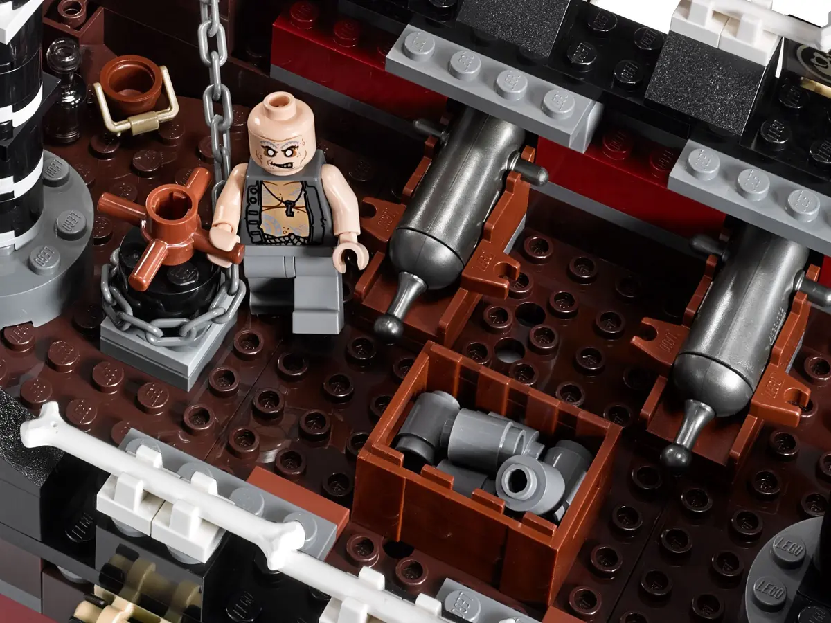 LEGO Pirates of the Caribbean 4195 Queen Anne's Revenge set, image 15