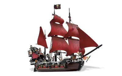 LEGO Pirates of the Caribbean 4195 Queen Anne's Revenge set, image 2