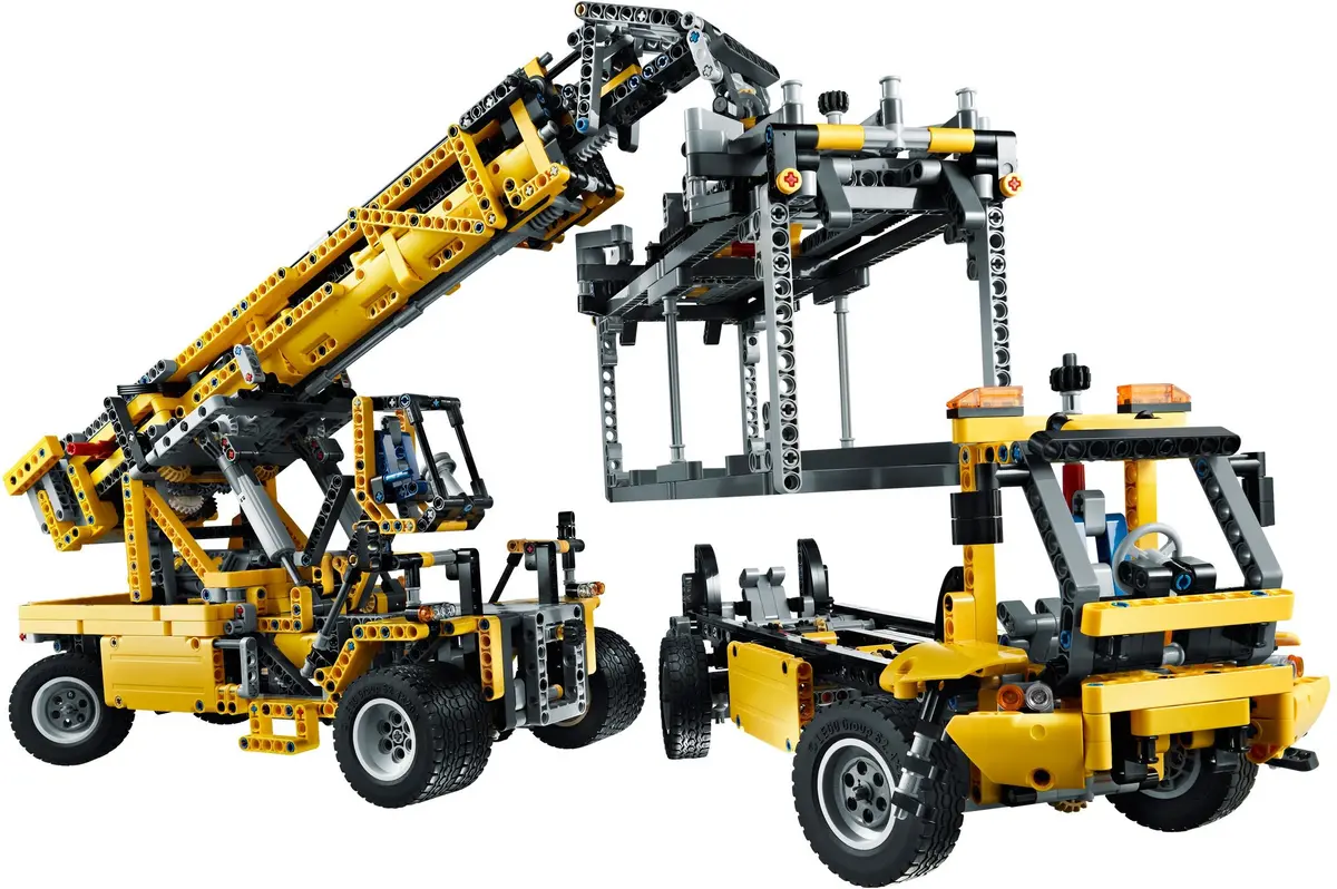 LEGO Technic 42009 Mobile Crane MK II set, image 3