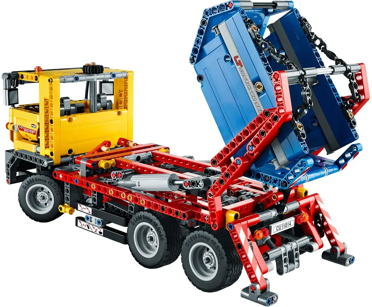 LEGO Technic 42024 Container Truck set, image 4