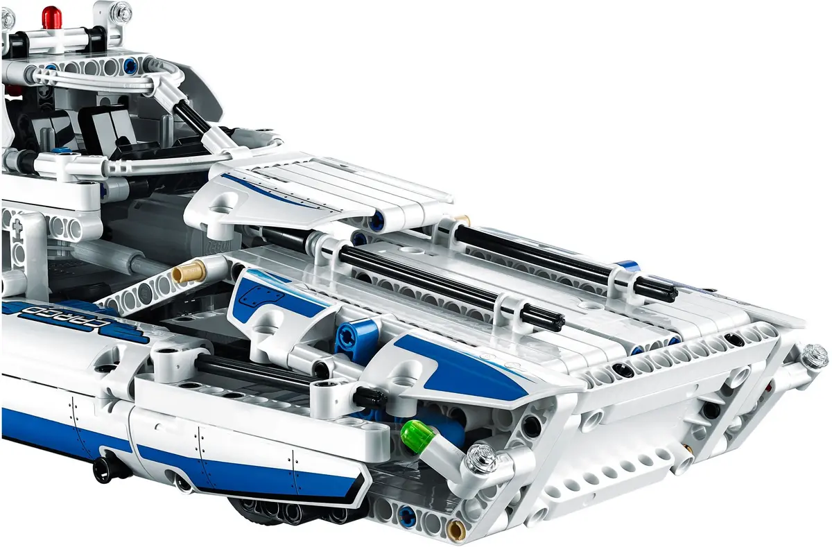 LEGO Technic 42025 Cargo Plane set, image 5