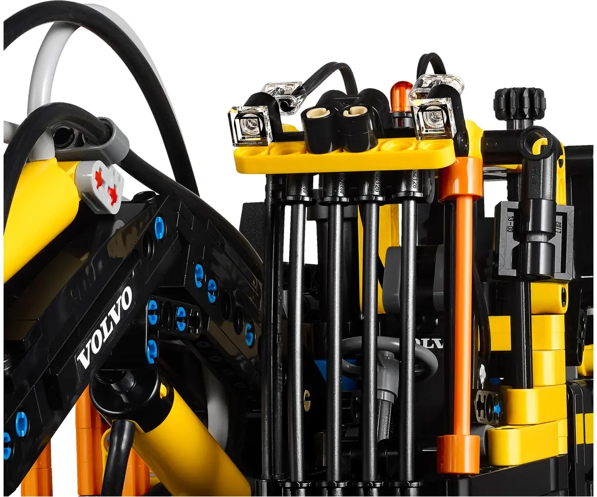 LEGO Technic 42053 Volvo EW160E set, image 3