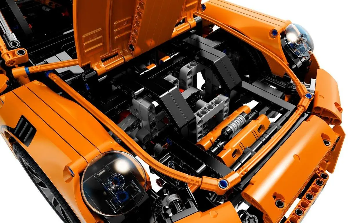 LEGO Technic 42056 Porsche 911 GT3 RS set, image 7