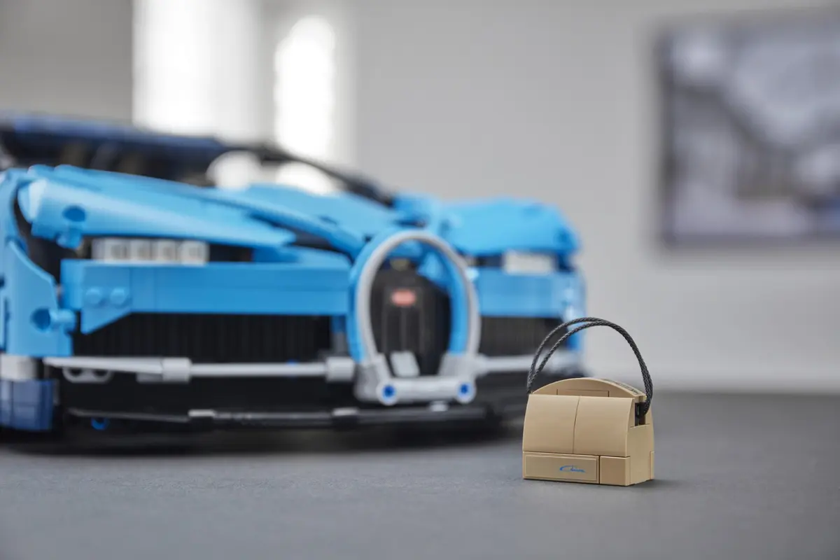 LEGO Technic 42083 Bugatti Chiron set, image 23