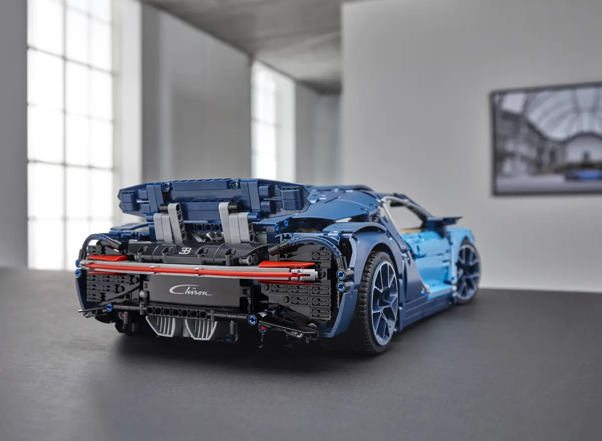 LEGO Technic 42083 Bugatti Chiron set, image 29