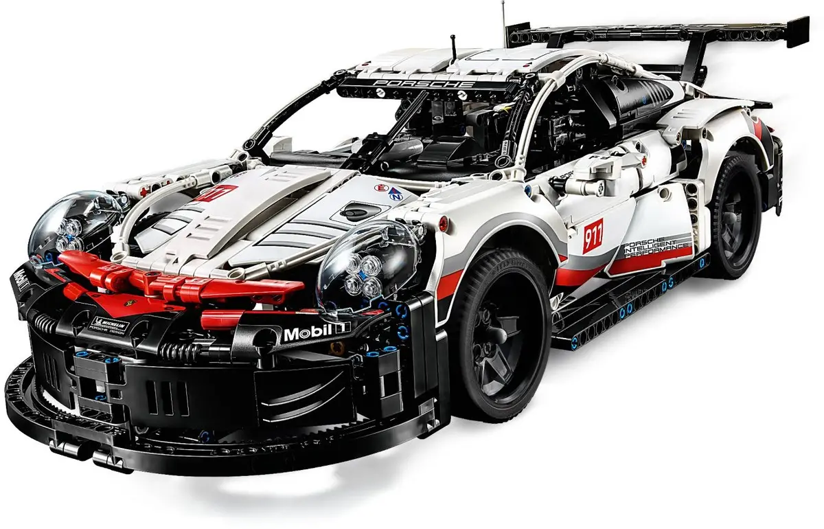 LEGO Technic 42096 Porsche 911 RSR set, image 3