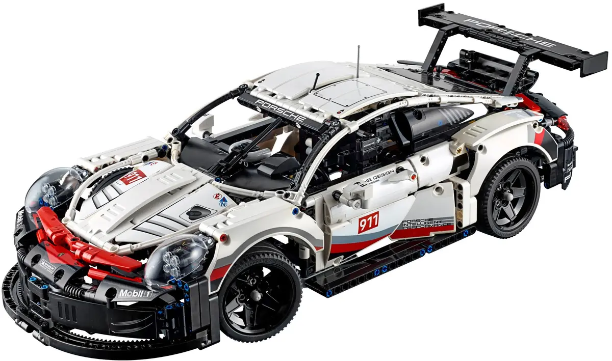 LEGO Technic 42096 Porsche 911 RSR set