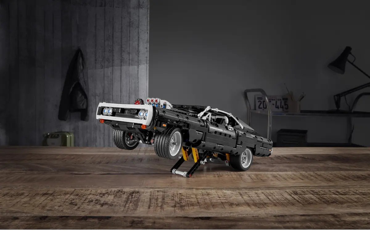 LEGO Technic 42111 Dom's Dodge Charger set, image 20