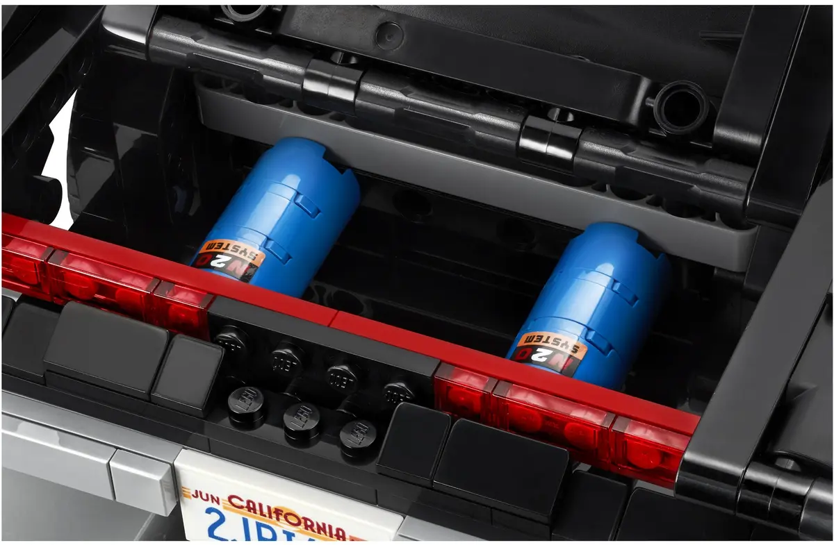 LEGO Technic 42111 Dom's Dodge Charger set, image 6