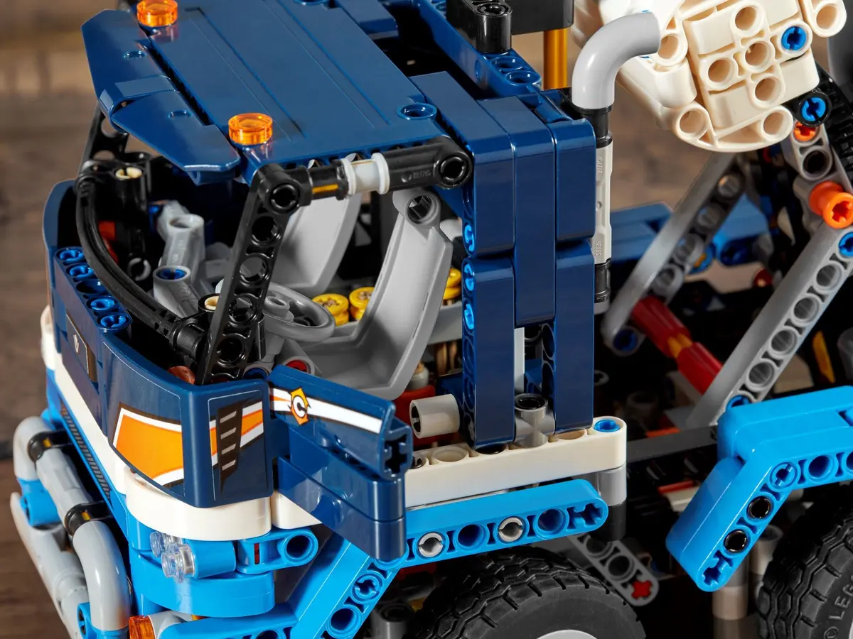LEGO Technic 42112 Concrete Mixer Truck set, image 3