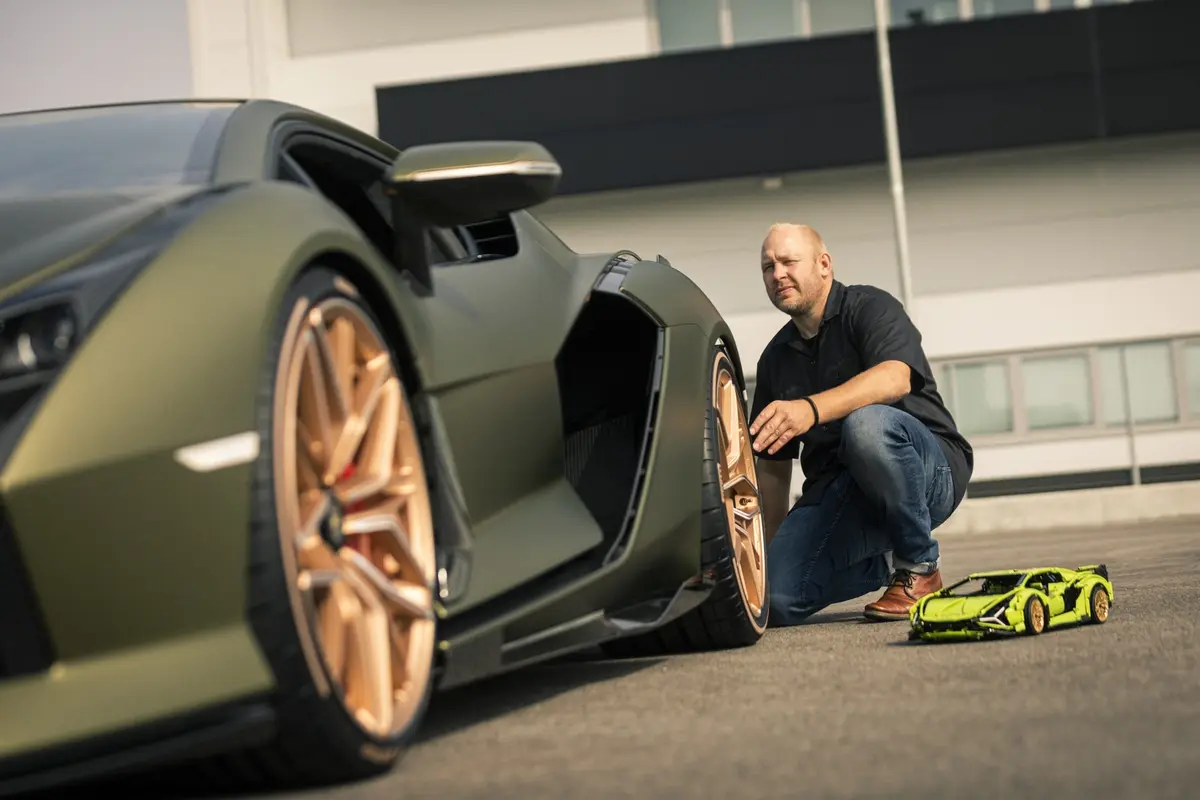 LEGO Technic 42115 Lamborghini Sián FKP 37 set, image 4
