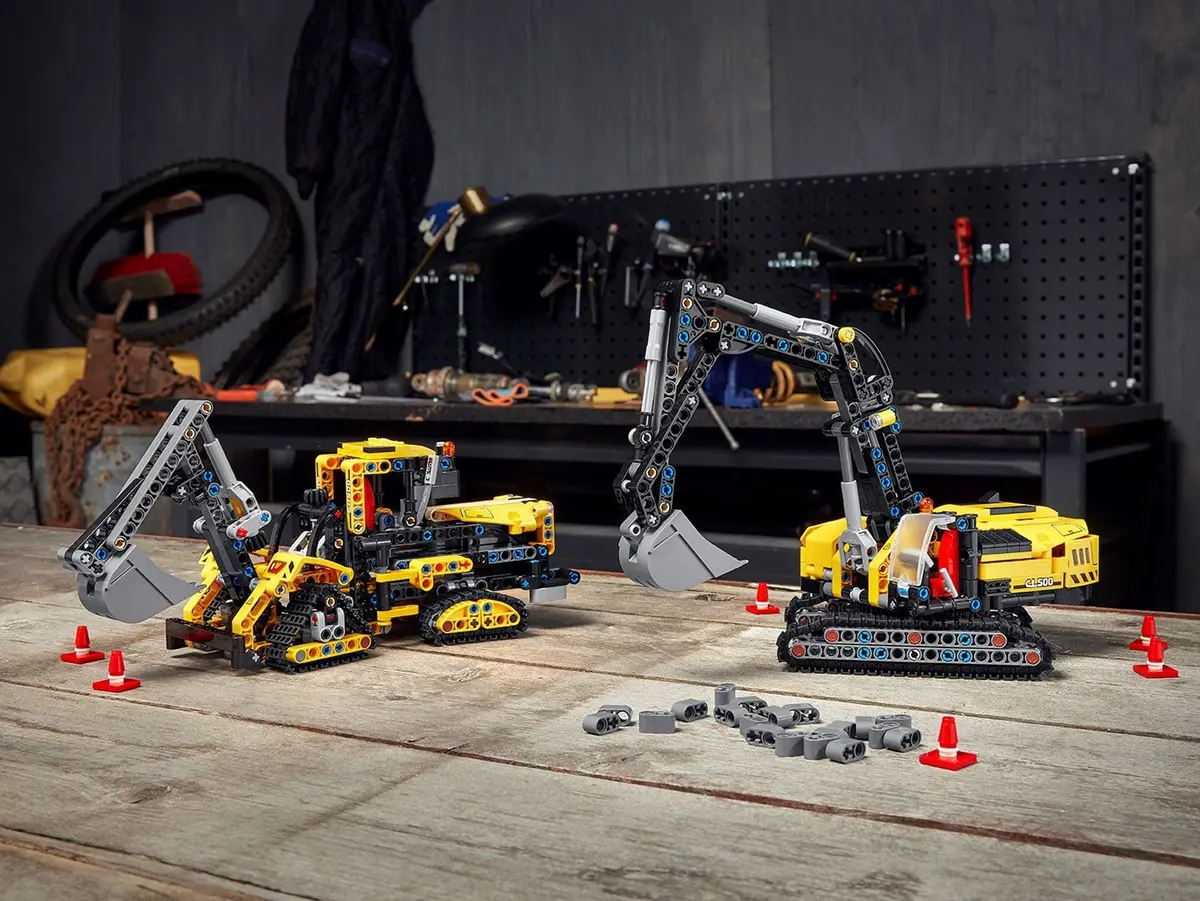 LEGO Technic 42121 Heavy Duty Excavator set, image 7