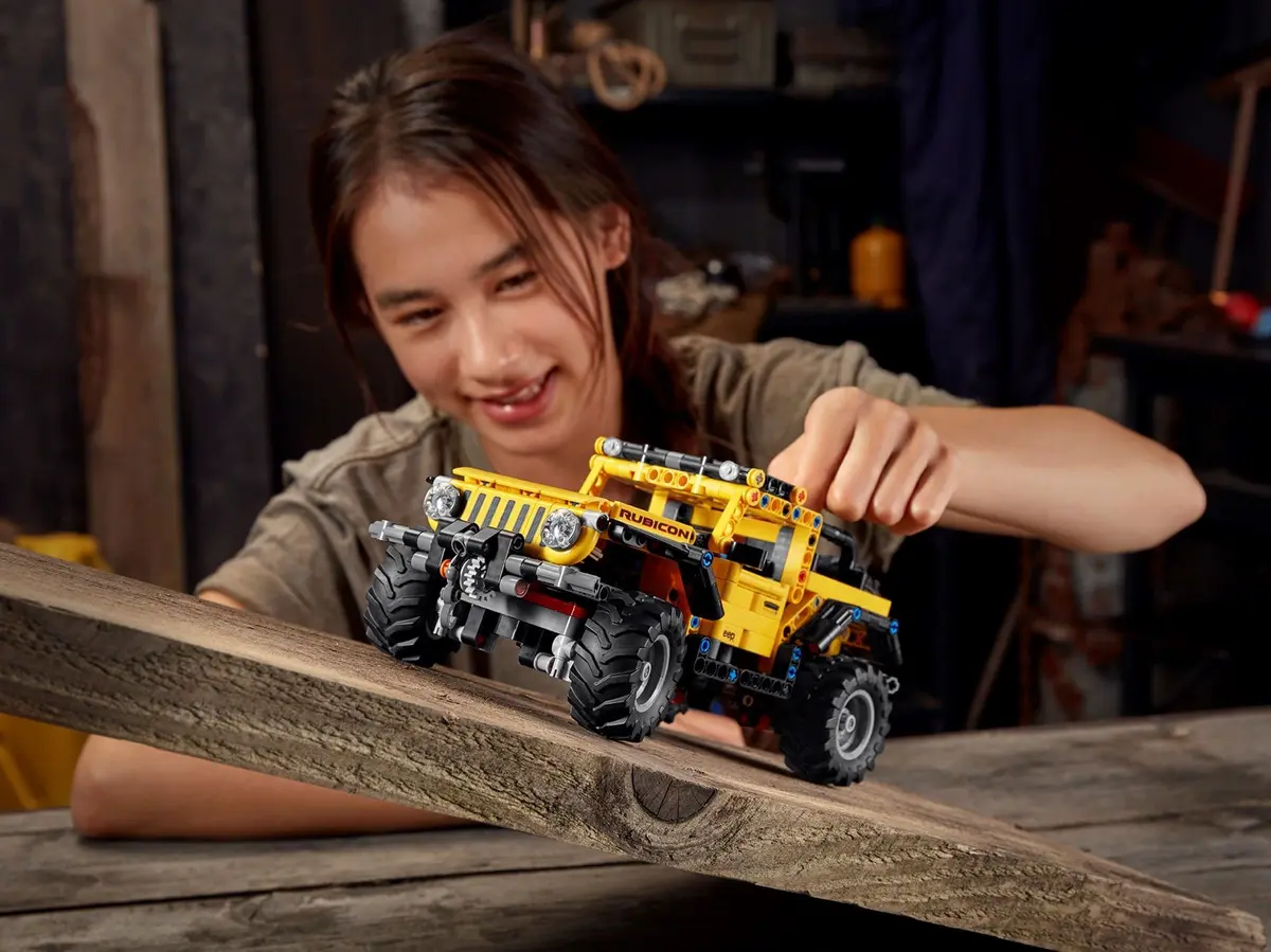 LEGO Technic 42122 Jeep Wrangler set, image 6