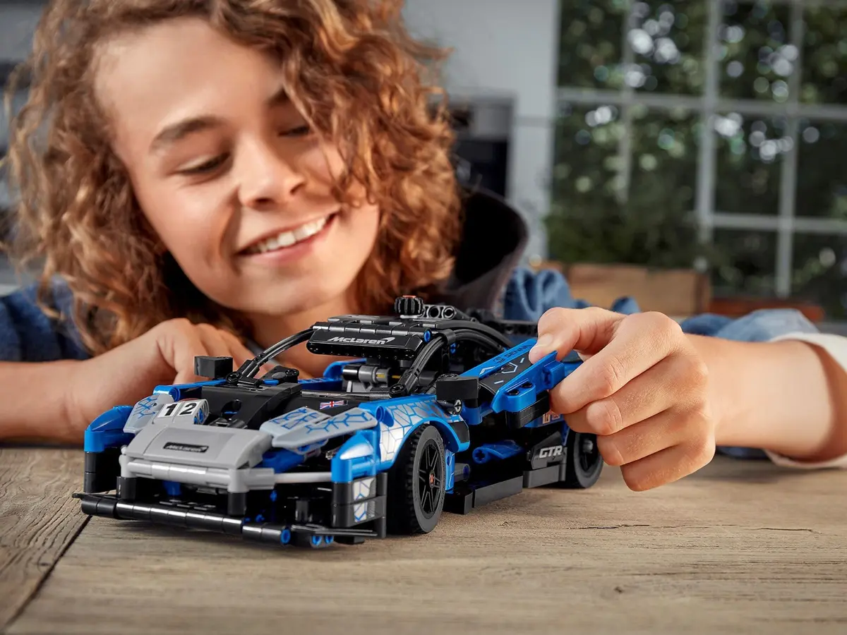 LEGO Technic 42123 McLaren Senna GTR set, image 5