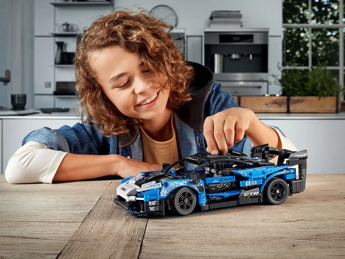 LEGO Technic 42123 McLaren Senna GTR set, image 4
