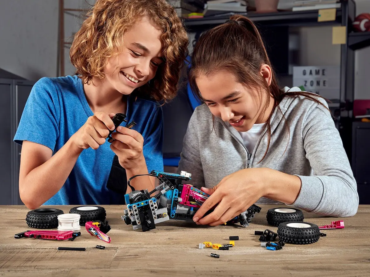 LEGO Technic 42124 Off-Road Buggy set, image 12
