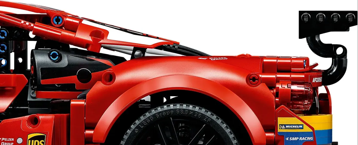 LEGO Technic 42125 Ferrari 488 GTE 'AF Corse #51' set, image 4