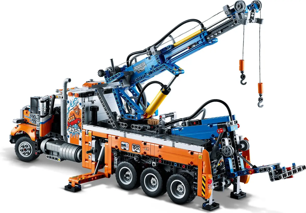 LEGO Technic 42128 Heavy-Duty Tow Truck set, image 18