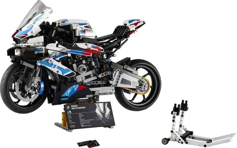 LEGO Technic 42130 BMW M 1000 RR set