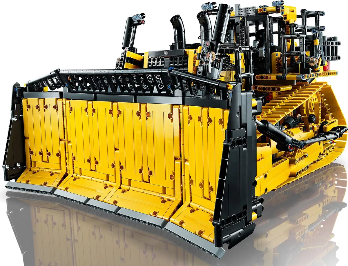 LEGO Technic 42131 Cat D11 Bulldozer set, image 7