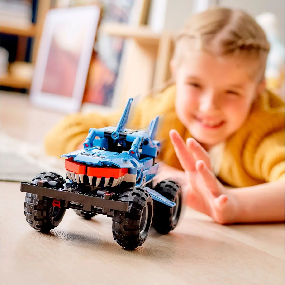LEGO Technic 42134 Monster Jam Megalodon set, image 8