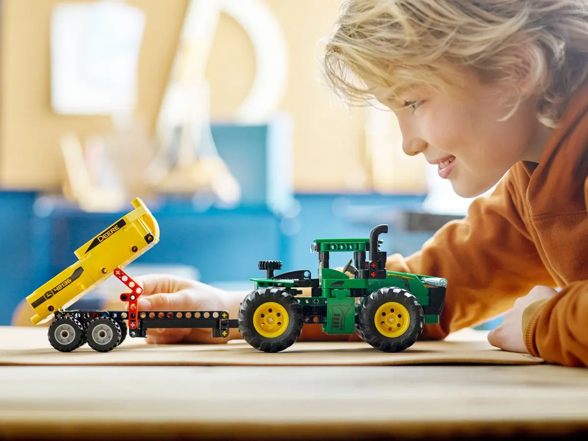 LEGO Technic 42136 John Deere 9620R 4WD Tractor set, image 9