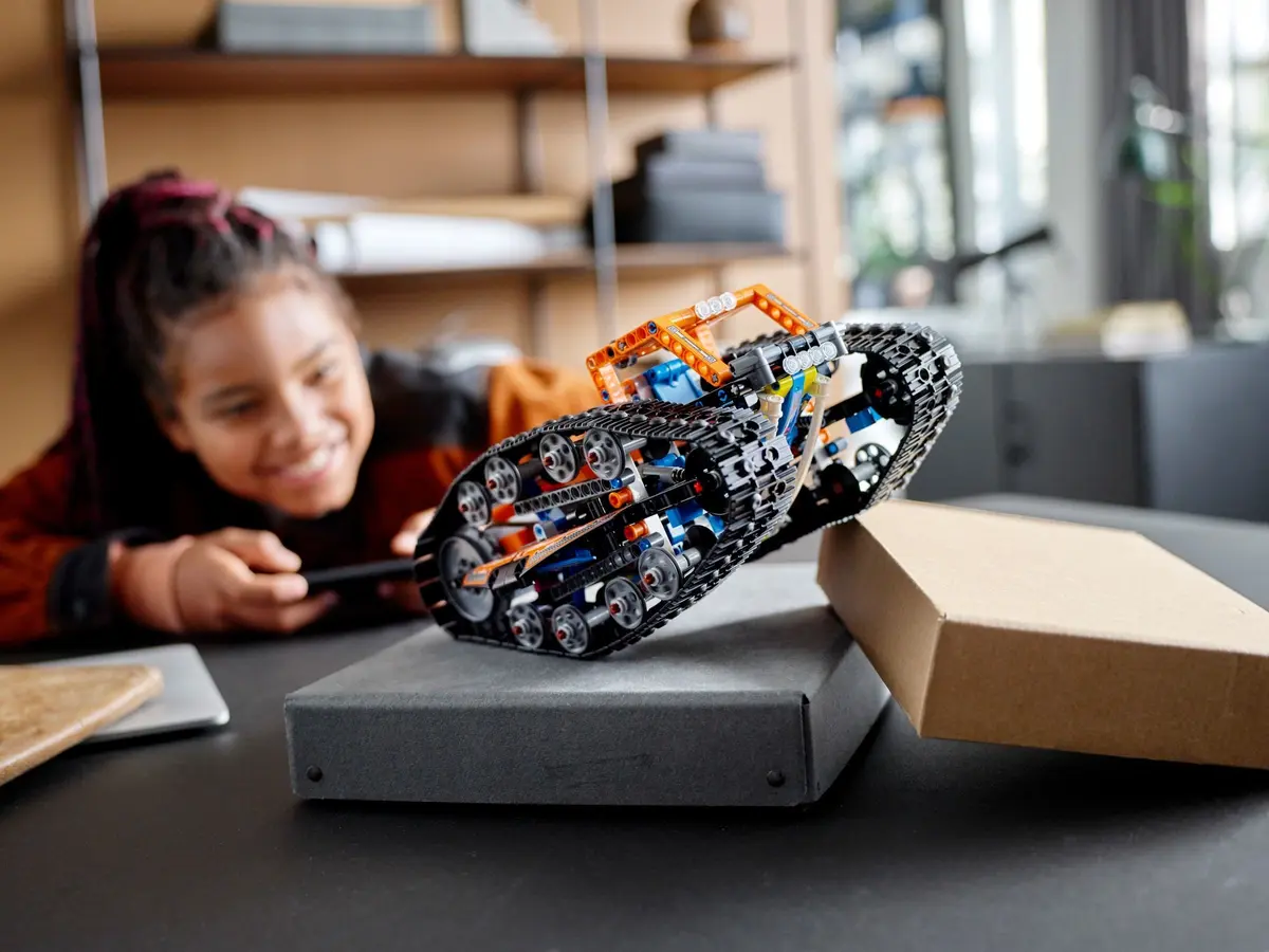 LEGO Technic 42140 App-Controlled Transformation Vehicle set, image 7