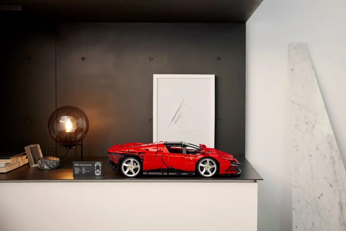 LEGO Technic 42143 Ferrari Daytona SP3 set, image 9