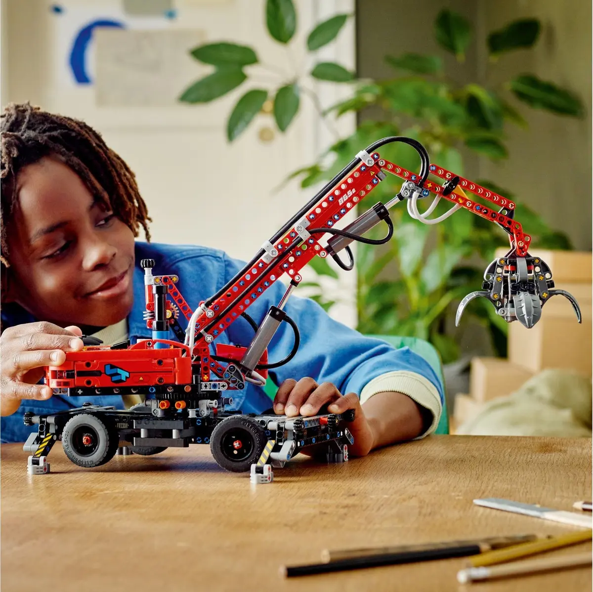 LEGO Technic 42144 Material Handler set, image 10