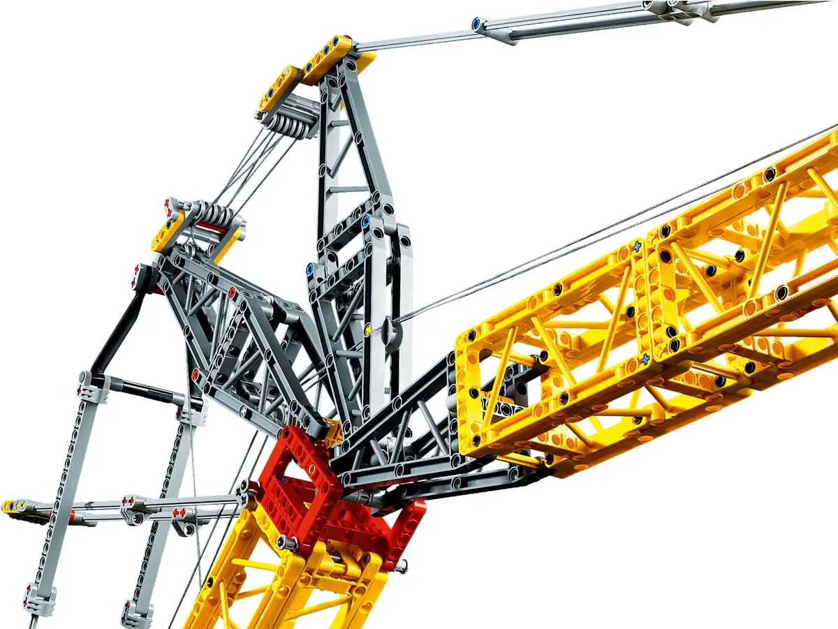 LEGO Technic 42146 Liebherr Crawler Crane LR 13000 set, image 4