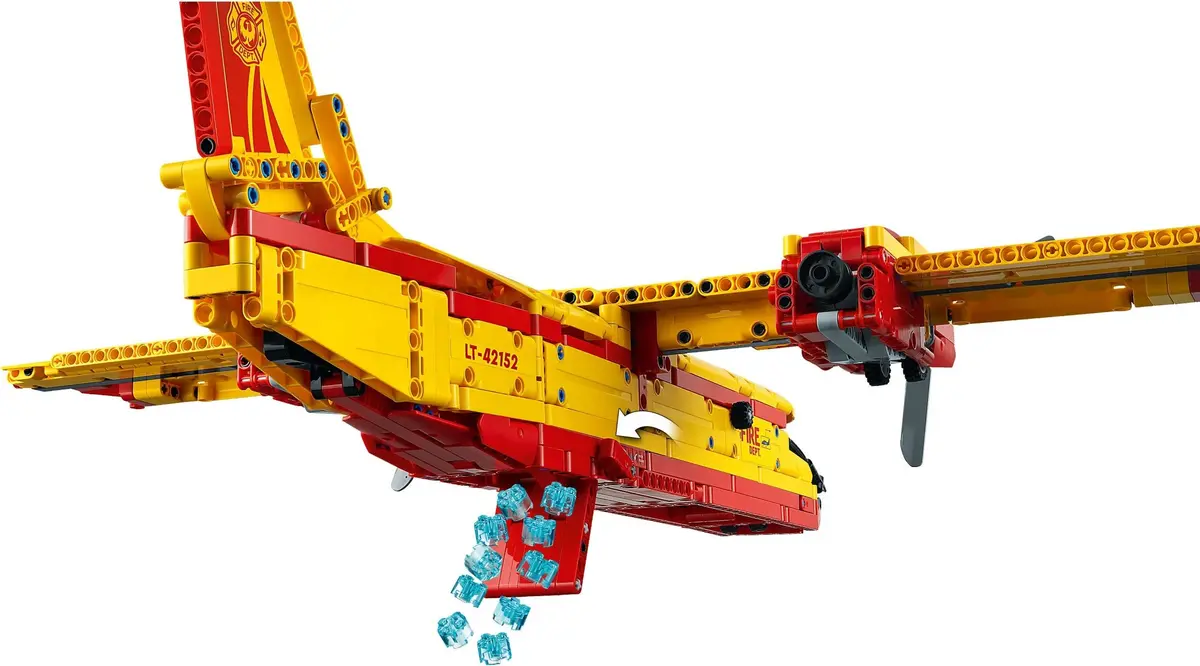 LEGO Technic 42152 Firefighter Aircraft set, image 6