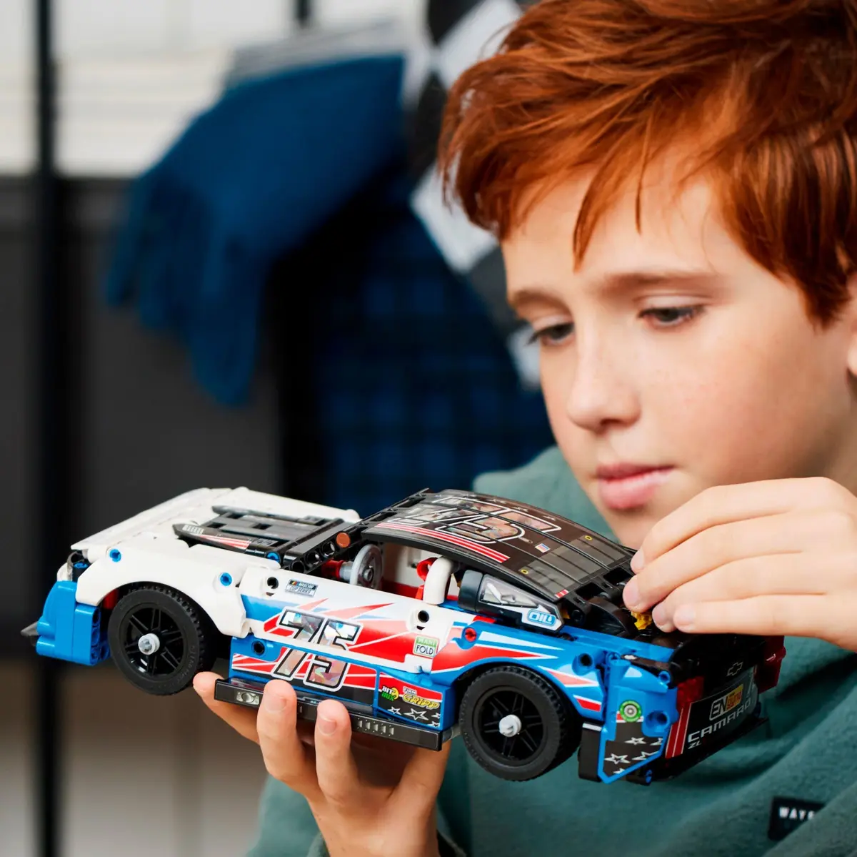 LEGO Technic 42153 NASCAR Next Gen Chevrolet Camaro ZL1 set, image 8