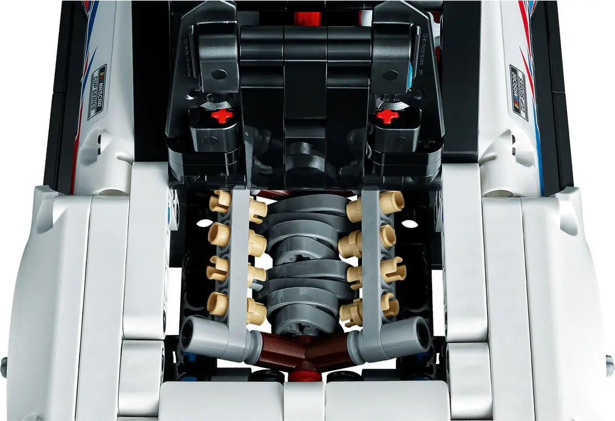 LEGO Technic 42153 NASCAR Next Gen Chevrolet Camaro ZL1 set, image 6