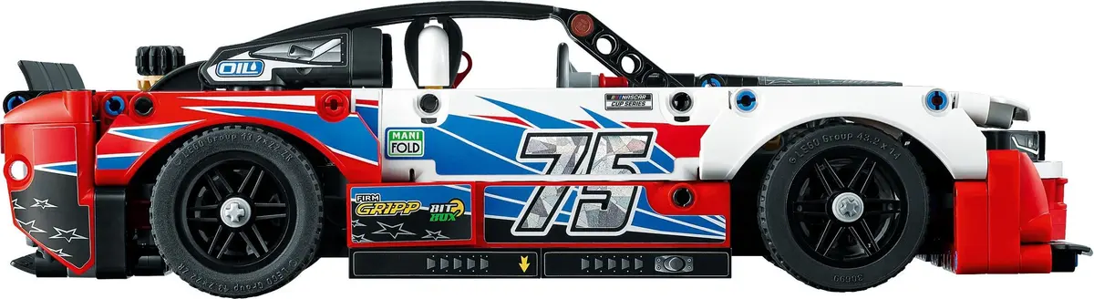 LEGO Technic 42153 NASCAR Next Gen Chevrolet Camaro ZL1 set, image 3